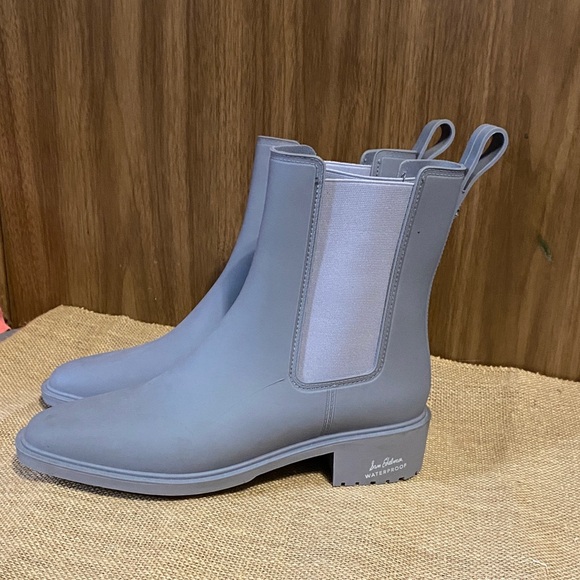 Sam Edelman Light Gray Waterproof Boots EUC - Picture 1 of 7